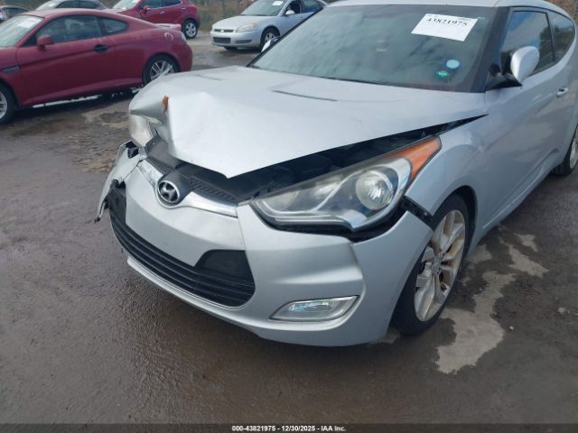 Hyundai VELOSTER Image 13