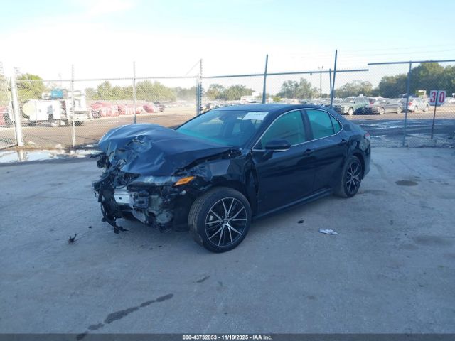 Toyota Camry Se Image 3