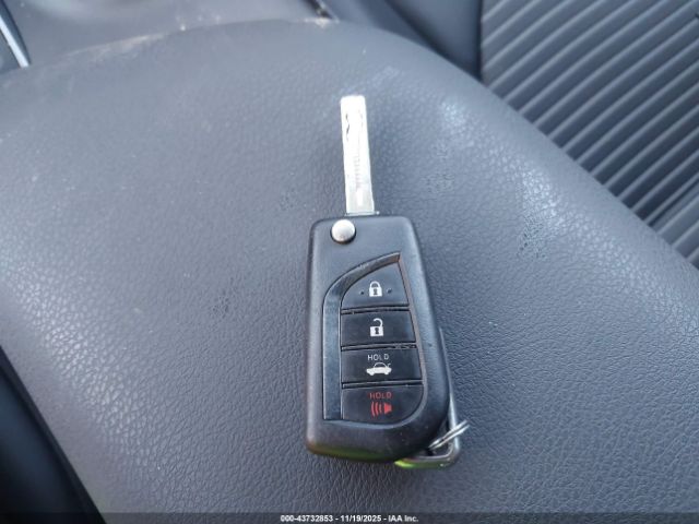 Toyota Camry Se Image 10