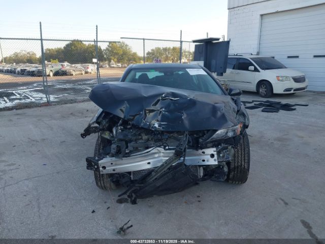 Toyota Camry Se Image 17