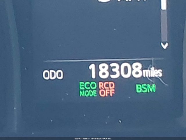 Toyota Camry Se Image 12