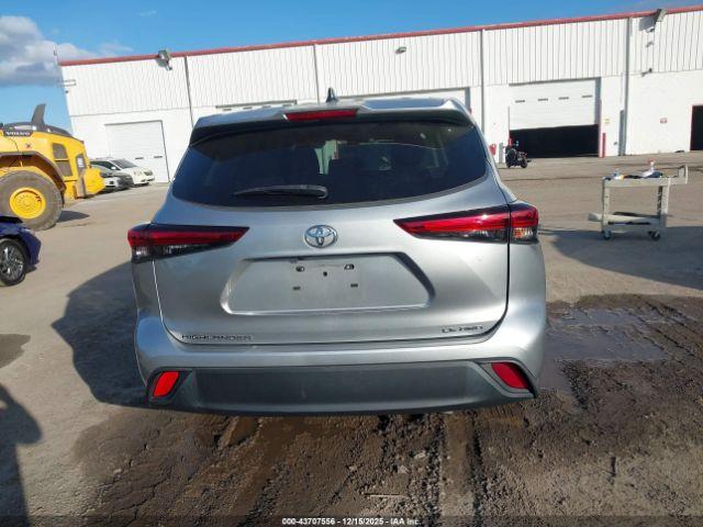 Toyota Highlander Le Image 2