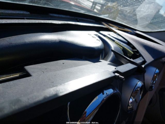 Ford Mustang Image 2