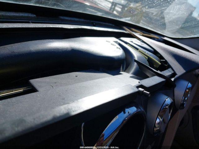 Ford Mustang Image 2