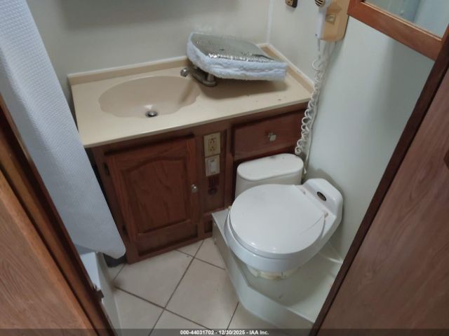 Freightliner Chassis X Line Motor Home Image 12