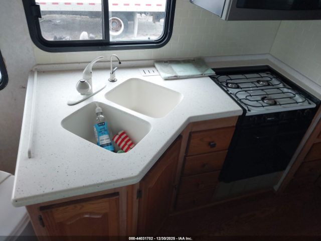 Freightliner Chassis X Line Motor Home Image 14