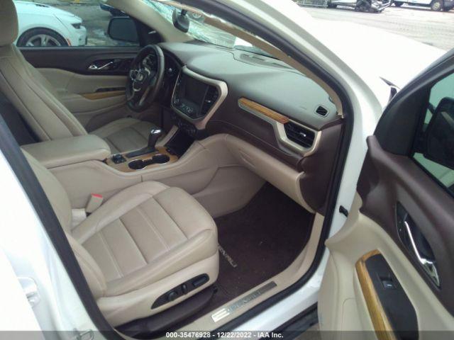 GMC Acadia Denali Image 10