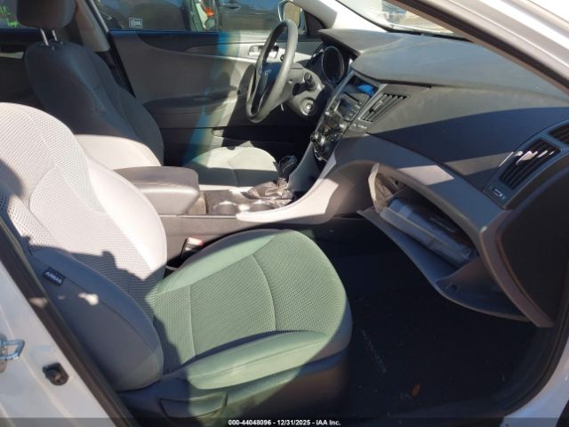 Hyundai SONATA Gls Image 9