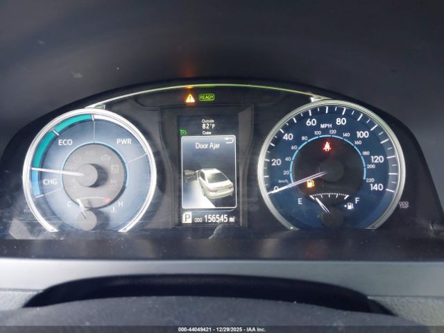 Toyota Camry Le Image 5