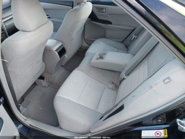 Toyota Camry Le Image 16