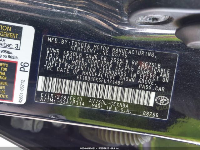 Toyota Camry Le Image 9