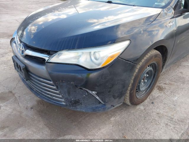 Toyota Camry Le Image 13