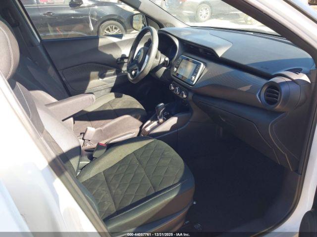 Nissan Kicks S Xtronic Cvt Image 11