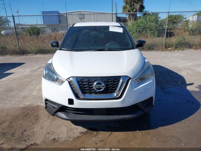 Nissan Kicks S Xtronic Cvt Image 12