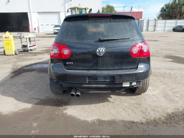 Volkswagen GTI 4-door Image 3