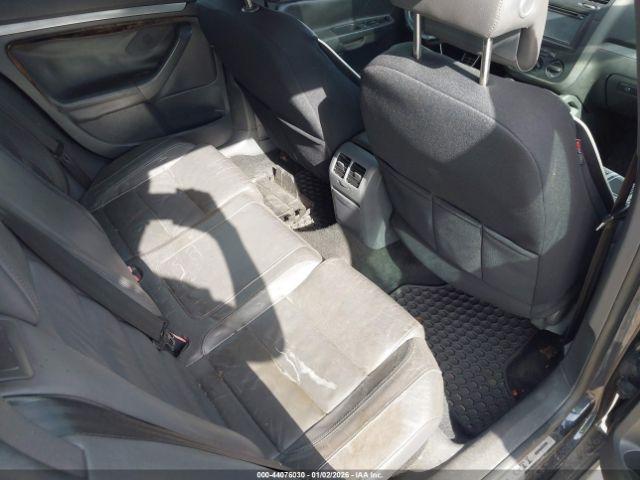 Volkswagen GTI 4-door Image 6