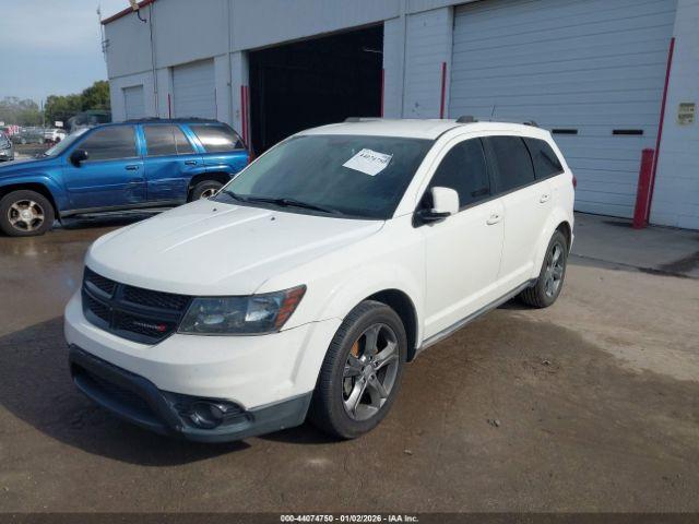 Dodge Journey Crossroad Image 2