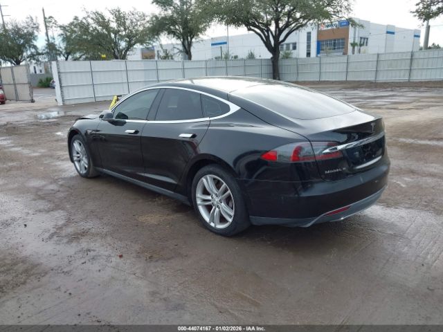 Tesla Model S P85 Image 3
