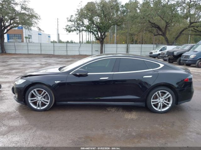 Tesla Model S P85 Image 12