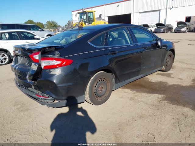 Ford Fusion S Image 2