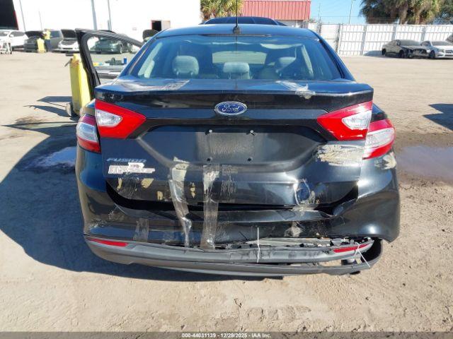 Ford Fusion S Image 4