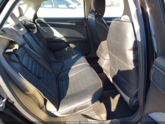 Ford Fusion S Image 10