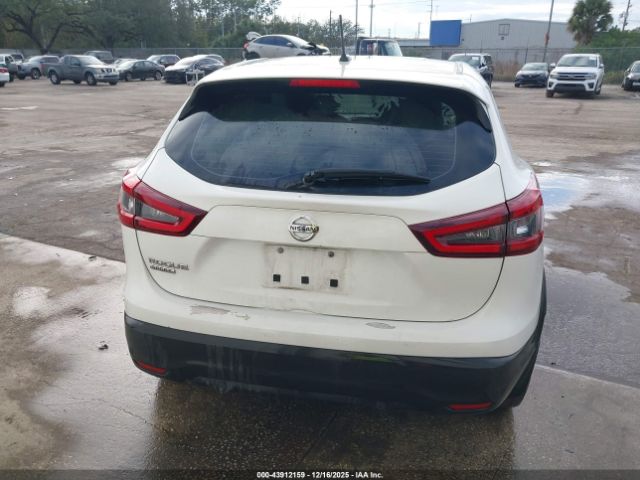 Nissan Rogue S Fwd Xtronic Cvt Image 2