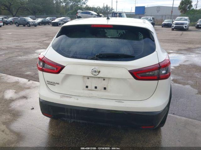 Nissan Rogue S Fwd Xtronic Cvt Image 2