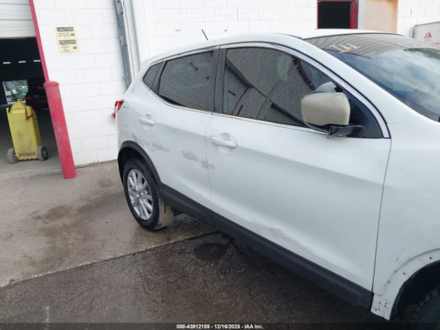 Nissan Rogue S Fwd Xtronic Cvt Image 16