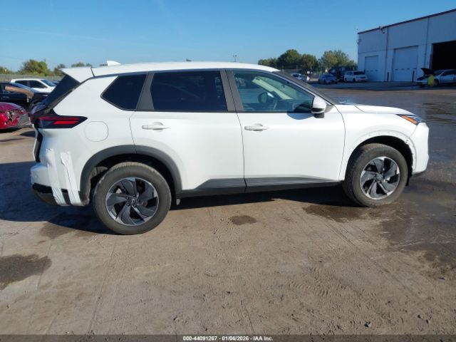 Nissan Rogue Sv Fwd Image 14