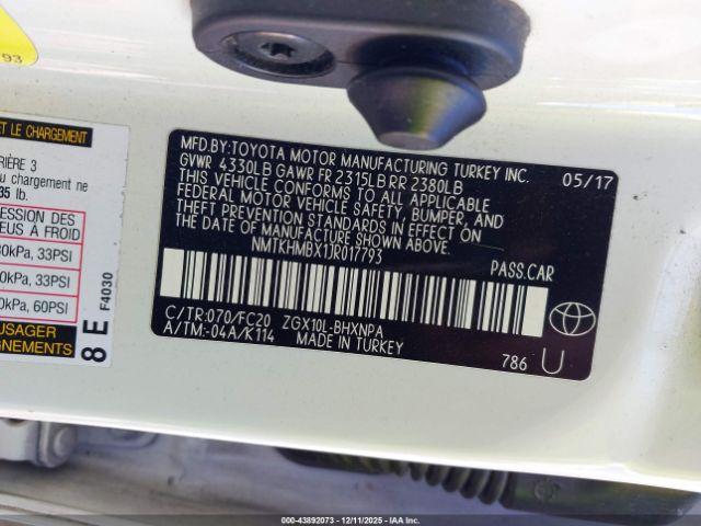 Toyota C-HR Xle Image 2