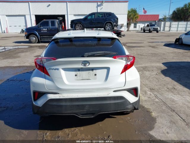 Toyota C-HR Xle Image 15