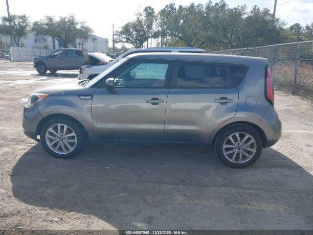 Kia Soul + Image 3