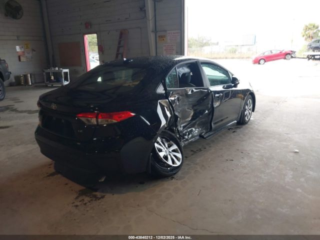 Toyota Corolla Le Image 11