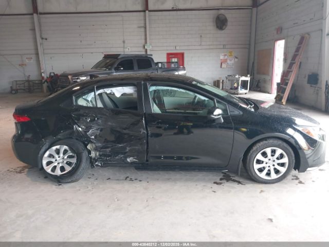 Toyota Corolla Le Image 3