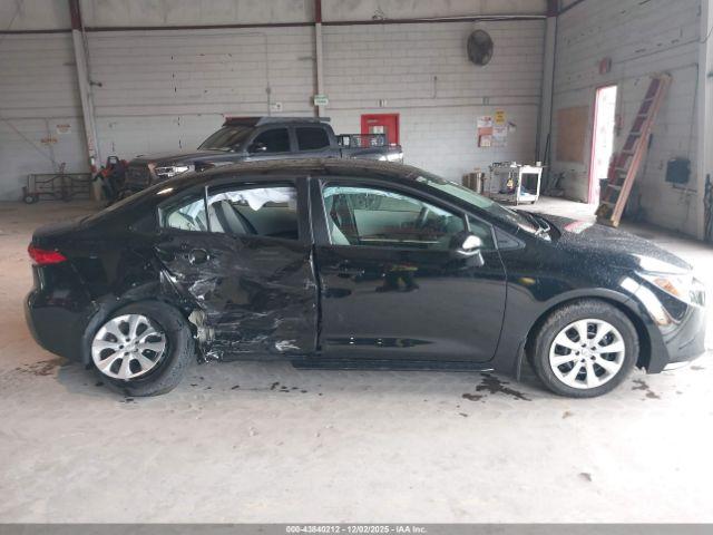 Toyota Corolla Le Image 3