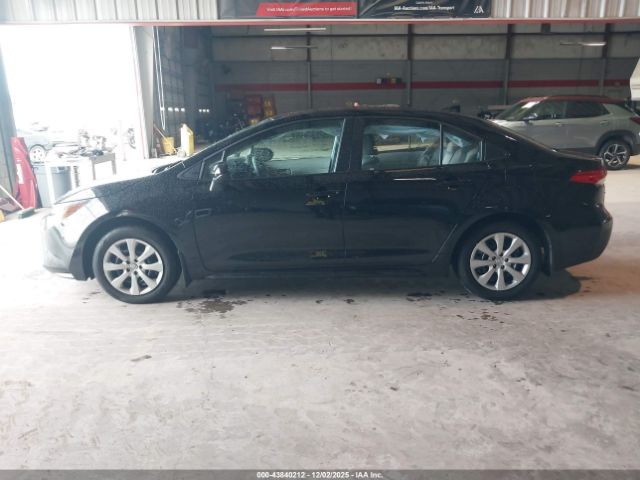 Toyota Corolla Le Image 15