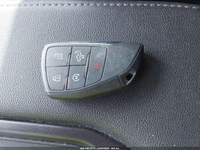 Chevrolet Silverado 1500 2wd  Short Bed Custom Image 15