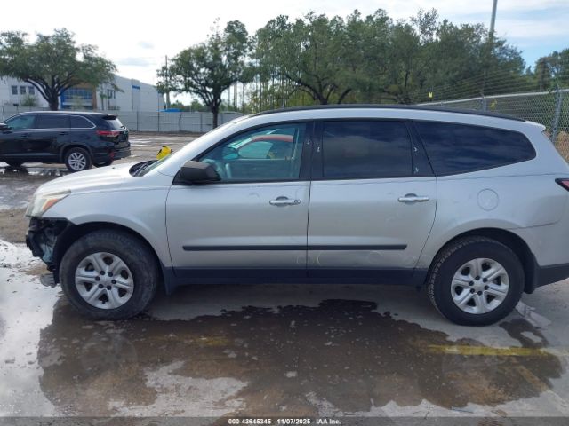 Chevrolet Traverse Ls Image 11