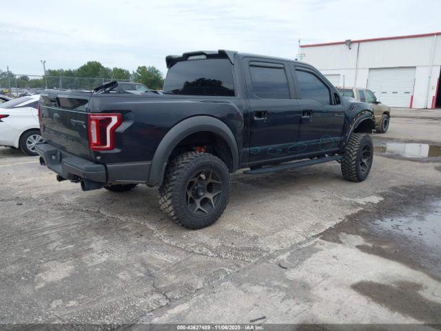 Ford F-150 Raptor Image 13