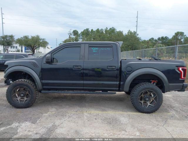 Ford F-150 Raptor Image 5