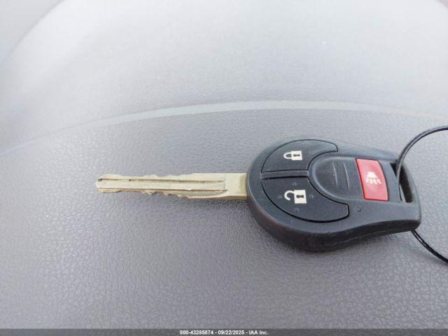 Nissan Versa 1.6 Sv Image 5