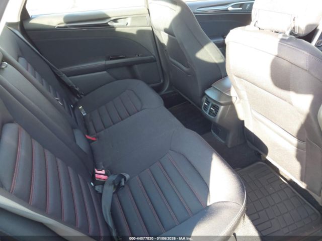 Ford Fusion Se Image 5