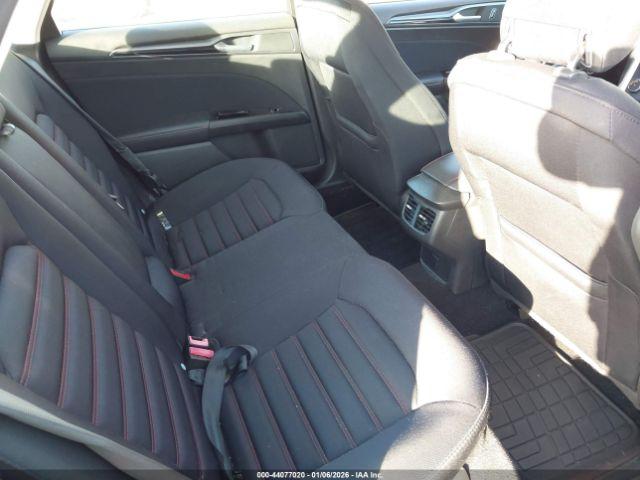 Ford Fusion Se Image 5