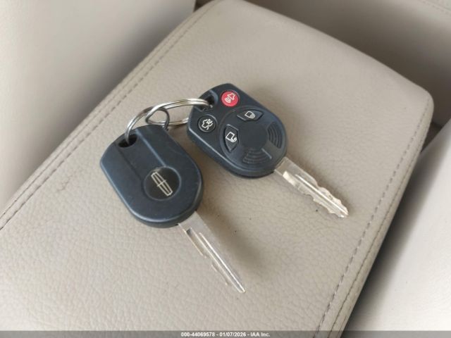 Lincoln Zephyr Image 11