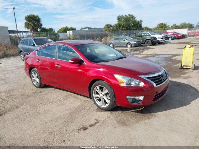  Salvage Nissan Altima