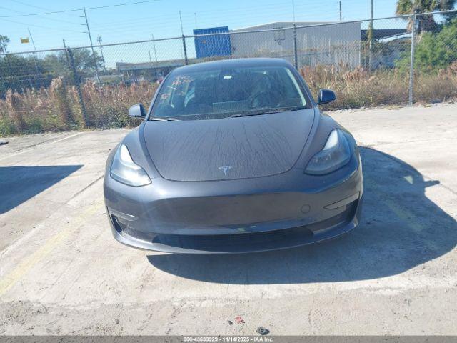 Tesla Model 3 Rear-wheel Drive Image 8