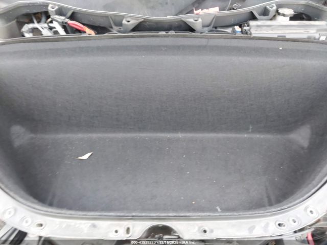 Tesla Model X Image 15