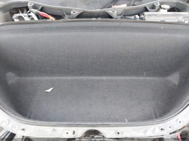 Tesla Model X Image 15