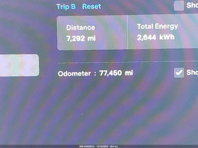 Tesla Model X Image 13